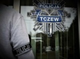 81-latka spacerująca w piżamie na ulicy w Tczewie. Zareagowali policjanci 