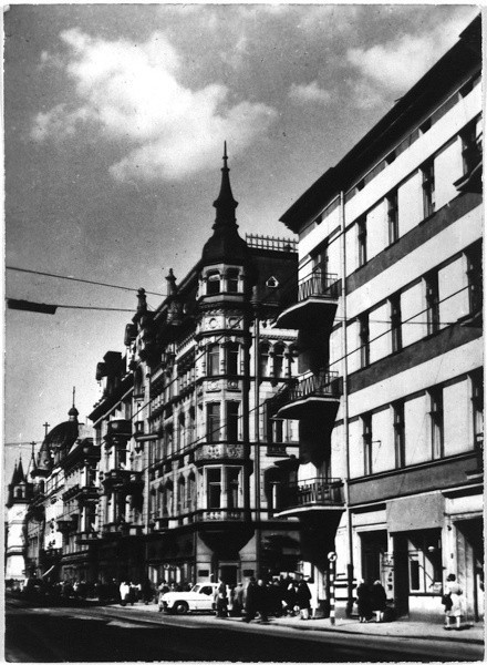 Ulica Piotrkowska w okolicy ul. Rewolucji 1905 roku.  
