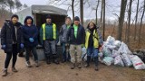 Członkowie Leszy Bełchatów posprzątali kawałek lasu na obrzeżach miasta FOTO