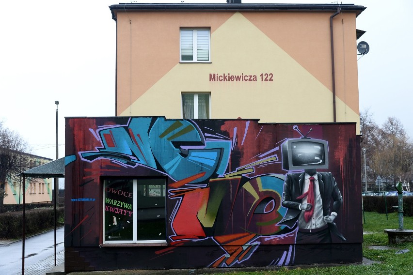 Mural Sylwestra Łaskawskiego na dawnym sklepie przy ul....
