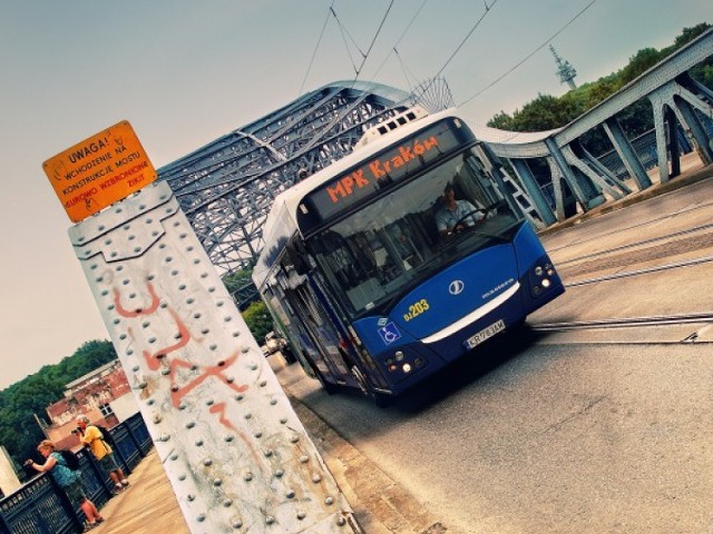 Lubisz robić zdjęcia tramwajom i autobusom w Krakowie? Stwórz z ...