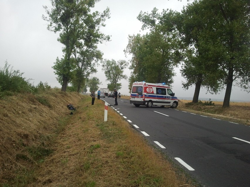 Wypadek w miejscowości Krupe: Motocyklista wciągnięty pod...