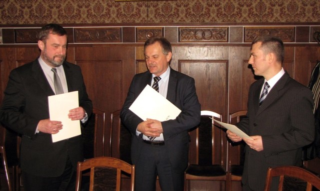 Sygnatariusze listu (od lewej): Mirosław Pobłocki, Marian Pieńczewski i Marcin Korda