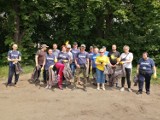 Tereny nad rzeką w okolicy ulicy Zakopiańskiej posprzątali ochotnicy w ramach Klubu Dobrego Klimatu