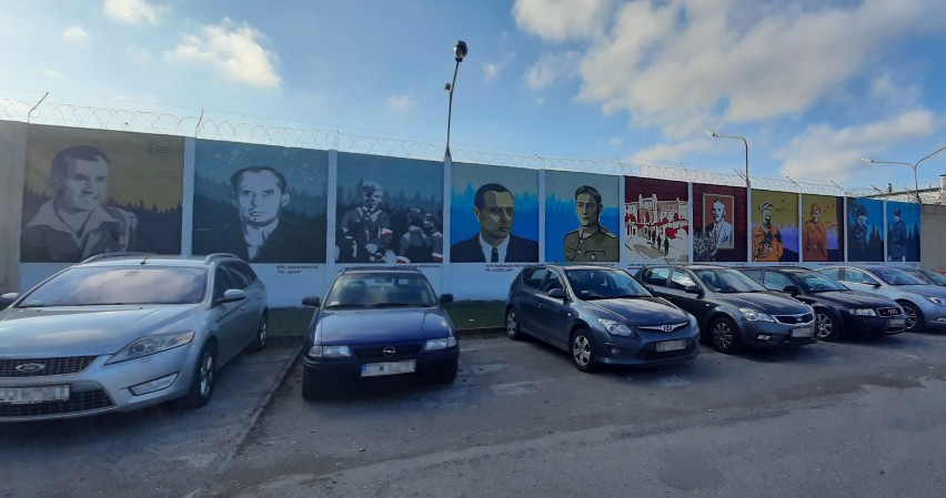 Mural na murze Aresztu Śledczego w Lublinie