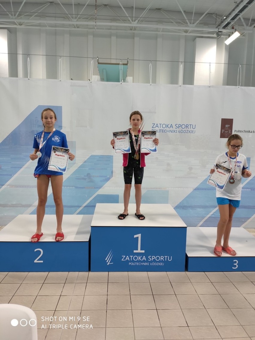5 medali w tym trzy złote pływaków Championa Tomaszów na...