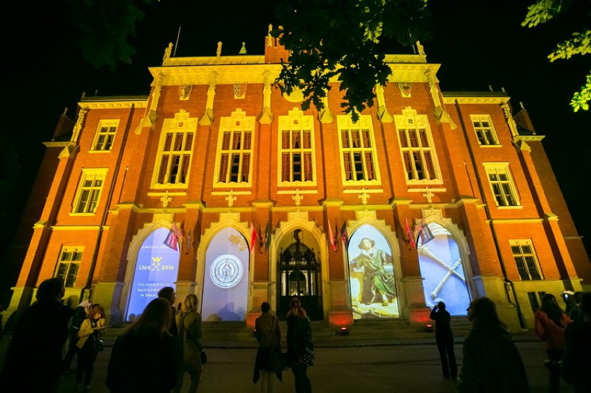 UJ świętuje. Iluminacja Collegium Novum i Collegium Minus [ZDJĘCIA]