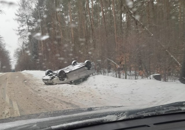 Droga w Niesułowicach i dachowanie