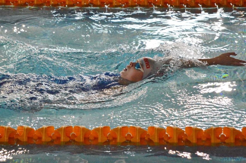 Kolejny świetny start pływaków MAL WOPR. Mnóstwo medali i "życiówek", Paulina z rekordem okręgu 