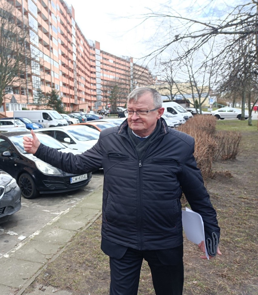 Gdańsk. Protest polityków SP przeciw zakazowi aut...