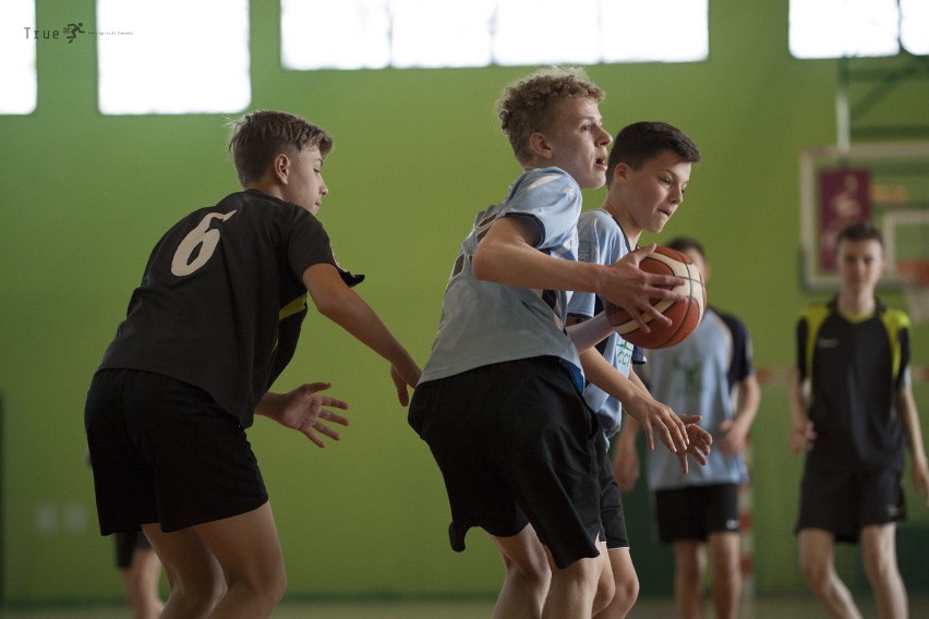 Mini koszykówka w Słupsku! Zobacz jak grają młodzi koszykarze [zdjęcia]