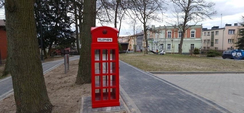 Prace rewitalizacyjne parku przy ul. Sępoleńskiej w Kamieniu...