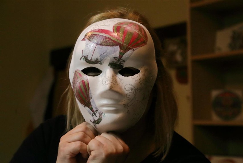 Maski karnawałowe w Piotrkowie robili pedagodzy szkolni ze...