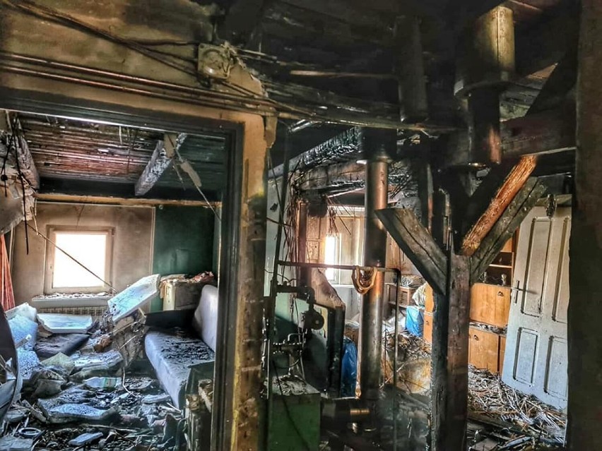 Tak wyglądało wnętrze mieszkania po pożarze. Zdjęcie...
