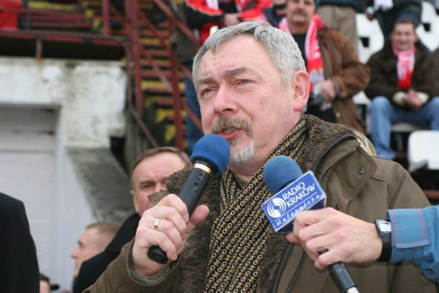 Prezydent Krakowa złożył piłkarzom i kibicom życzenia noworoczne. Obiecał m.in. wsparcie remontu stadionu
Fot. Damian Klamka