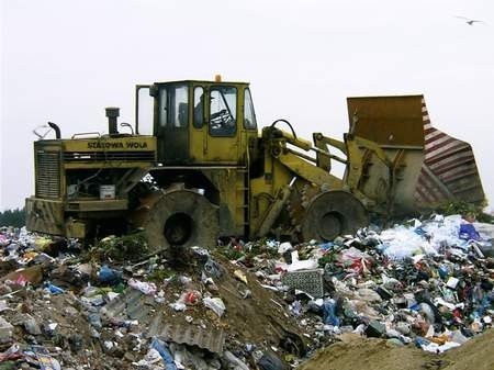 Specjaliści głowią się jak zagospodarować śmieci trafiające na tczewskie wysypisko.