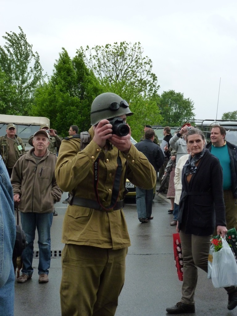 Zlot Pojazdów Militarnych Wapienniki 2012: Parada i pokaz w Radomsku [ZDJĘCIA+FILM]