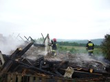 Pożar w Przeczycy. Spłonął dom i budynek gospodarczy [zdjęcia]