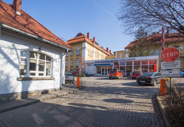 Beskidzkie Centrum Onkologii z powodu dużej ilości zakażeń Covid-19 pracuje resztkami sił. Placówce grozi kompletny paraliż