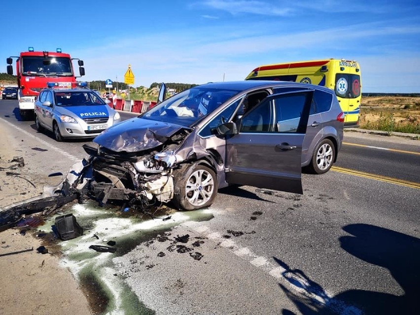 Trzy osoby ucierpiały w wypadku w miejscowości Pawłówek, do...
