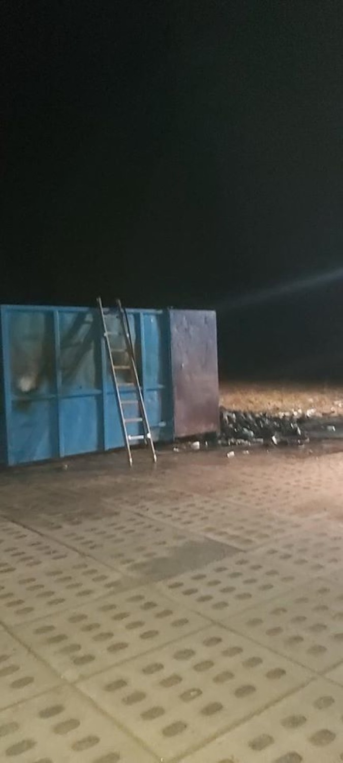 Gmina Cedry Wielkie: Pożar kontenera na śmieci w miejscowości Trutnowy w sylwestrową noc[ZDJĘCIA]