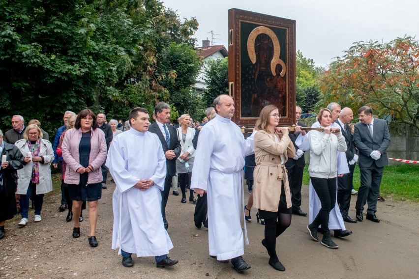 Kopia obrazu Matki Boskiej dotarła do parafii na Strzeszynie...