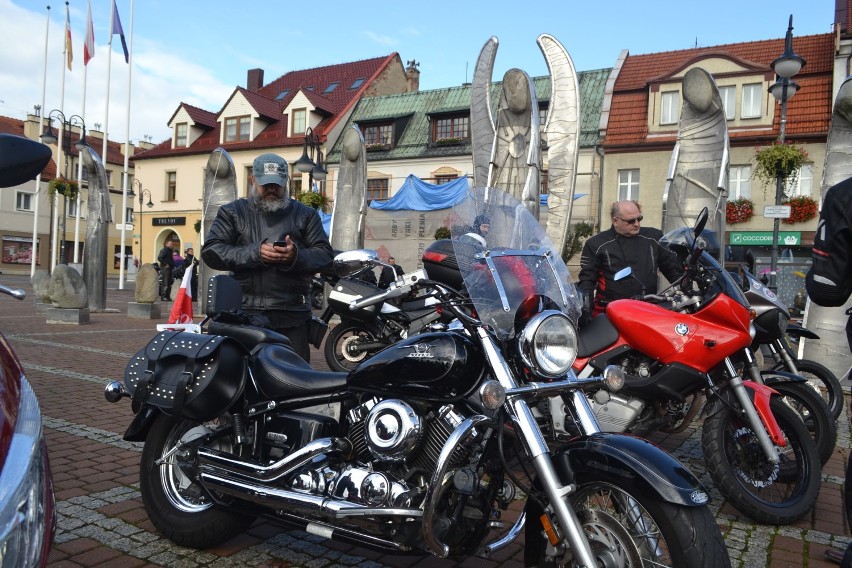 Parada motocykli w Żorach z rynku do Twinpigs