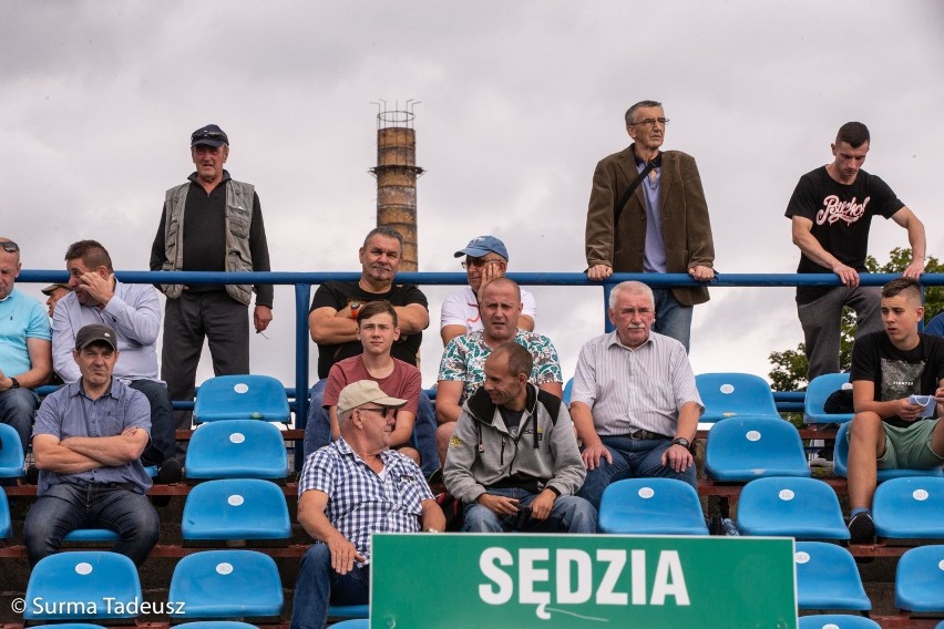 Błękitni Stargard - Świt Szczecin 0:2. Kibice na derbach. ZDJĘCIA