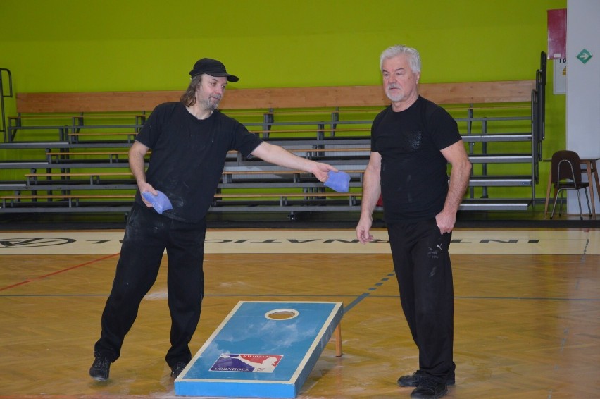 W kwidzyńskiej lidze miejskiej cornhole'a rywalizować mogą...