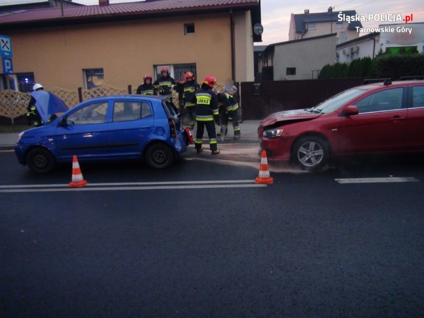 Wypadek w Nakle Śląskim. Zderzenie samochodów, jedna osoba ranna
