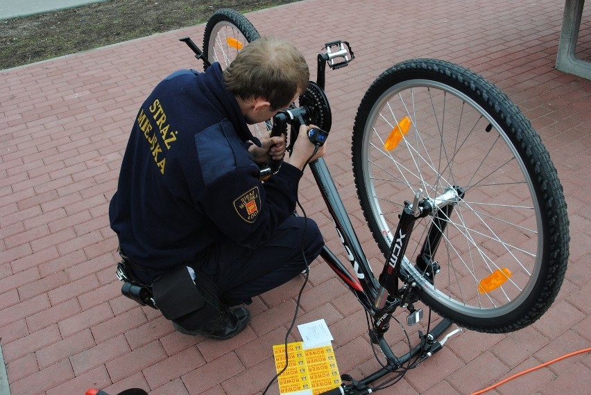 Znakowanie rowerów przez straż miejską

Wraz z wiosną na...
