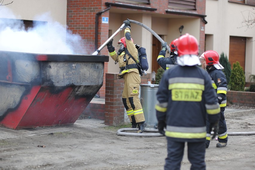 Pożar na ulicy Miłosza w Lesznie