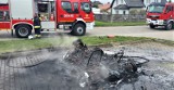 Pożar samochodu w Osiecznej. Została sterta metalu