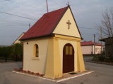 Dotacje na zabytki małej architektury w Łódzkiem. Będzie remont kapliczki w Ochocicach (gmina Kamieńsk)