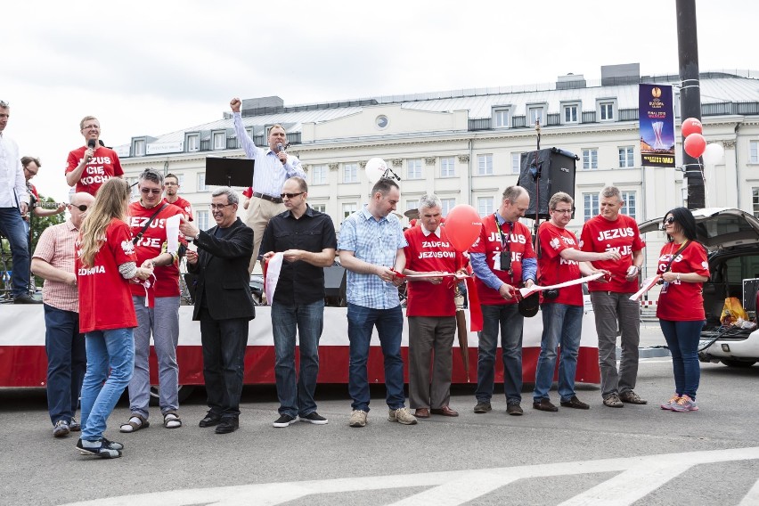 Marsz dla Jezusa przeszedł ulicami Warszawy [ZDJĘCIA]