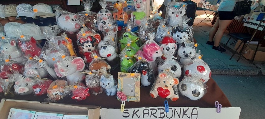 Na bazarach w Kielcach kupisz wszystko. Zobacz na zdjęciach, co można było "upolować" w piątek 26 sierpnia