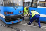 MPK Wrocław. To był trudny dzień dla pasażerów. Awarie, zablokowane tory, wykolejenia (24.02.2020)