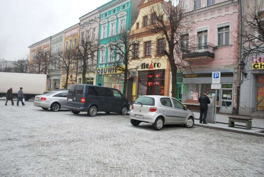 Parking na rynku w Lesznie będzie czynny do 31 marca.