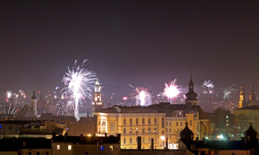 Blask fajerwerków nad Opolem