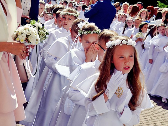 Sieradz. Pierwsza Komunia Święta w parafii Najświętszego Serca Jezusowego