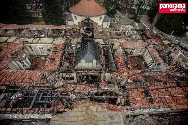 W spalonym obiekcie prowadzone były czynności śledcze pod nadzorem biegłego sądowego z zakresu pożarnictwa