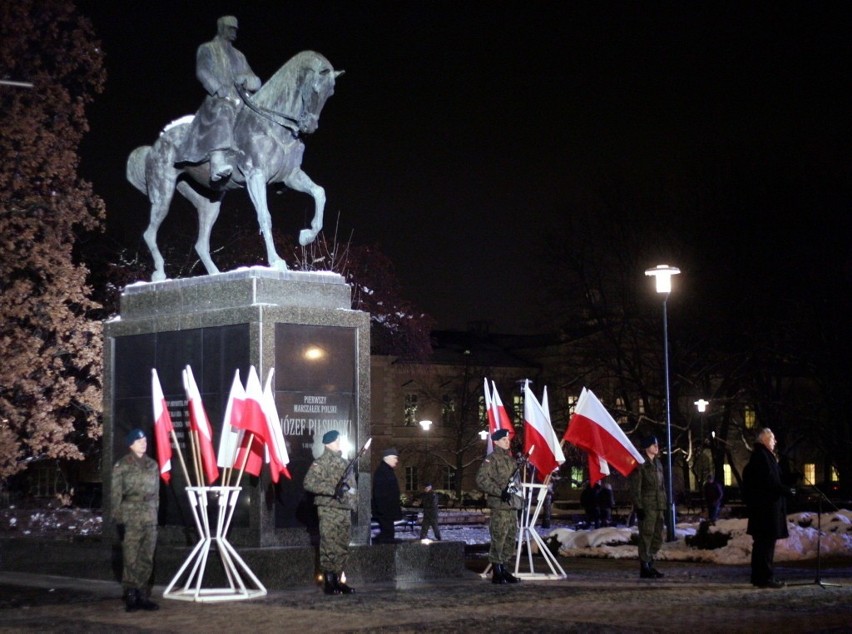 Piłsudczycy świętowali na placu Litewskim w Lublinie