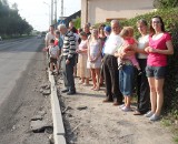 Dąbrowa Górnicza: Mieszkańcy Gołonoga walczą o chodnik przy ul. Tysiąclecia