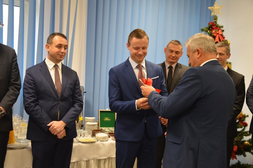 Świąteczny prezent dla Tomaszowskiego Centrum Zdrowia. Szpital ma trzecią karetkę