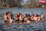Grupa "Wałbrzyskie morsy i okolice" zamknęła sezon na zimowe kąpiele [ZDJĘCIA]