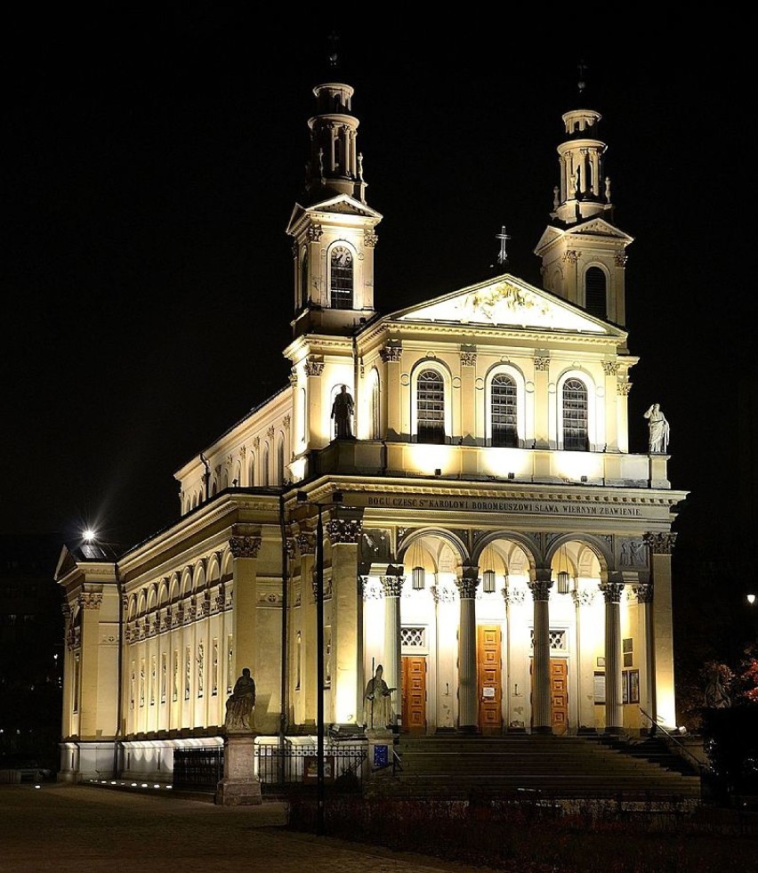 Ulica Chłodna to jedno z najpiękniejszych miejsc w stolicy....