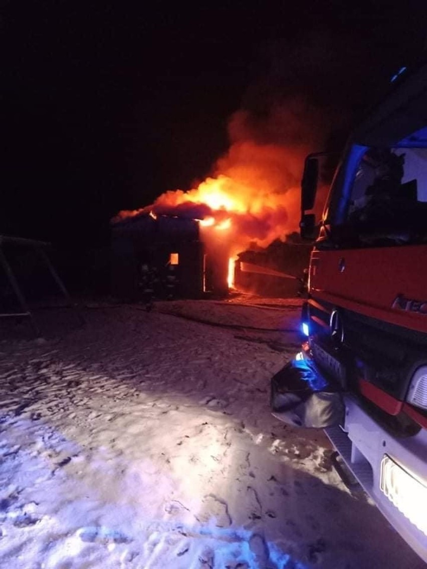 Pożar budynku gospodarczego w Mileszewach w gminie Jabłonowo...