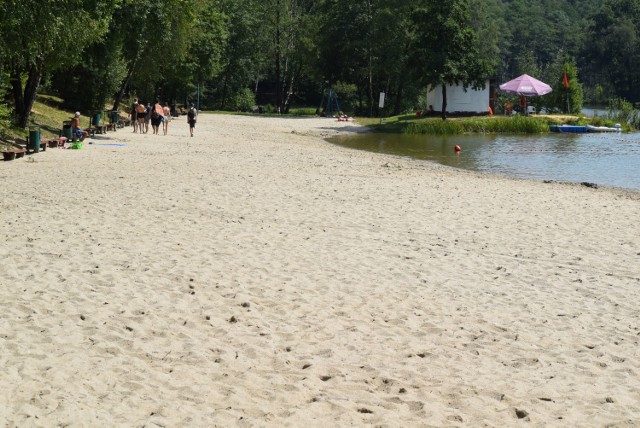 Pomimo upału na Balatonie są pustki. Obowiązuje zakaz kąpieli przez koronawirusa