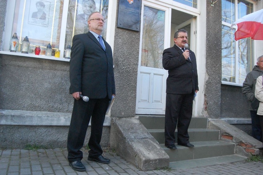 Kwidzyn: Czwarta rocznica katastrofy pod Smoleńskiem. Mieszkańcy upamiętnili ofiary