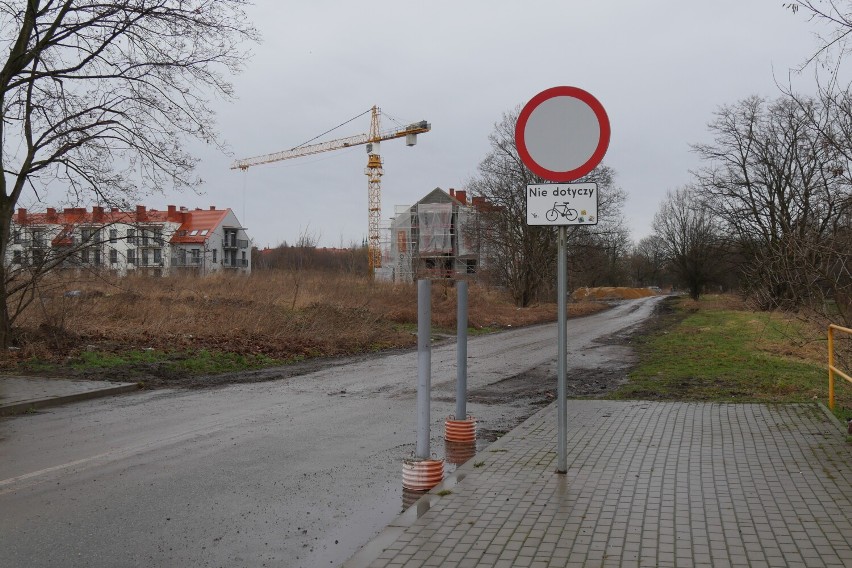 Wiadomo, kto wybuduje nową drogę przy Parku Miejskim w Legnicy. Przedłużenie ulicy Mickiewicza ma być zrealizowane do sierpnia 2025 roku